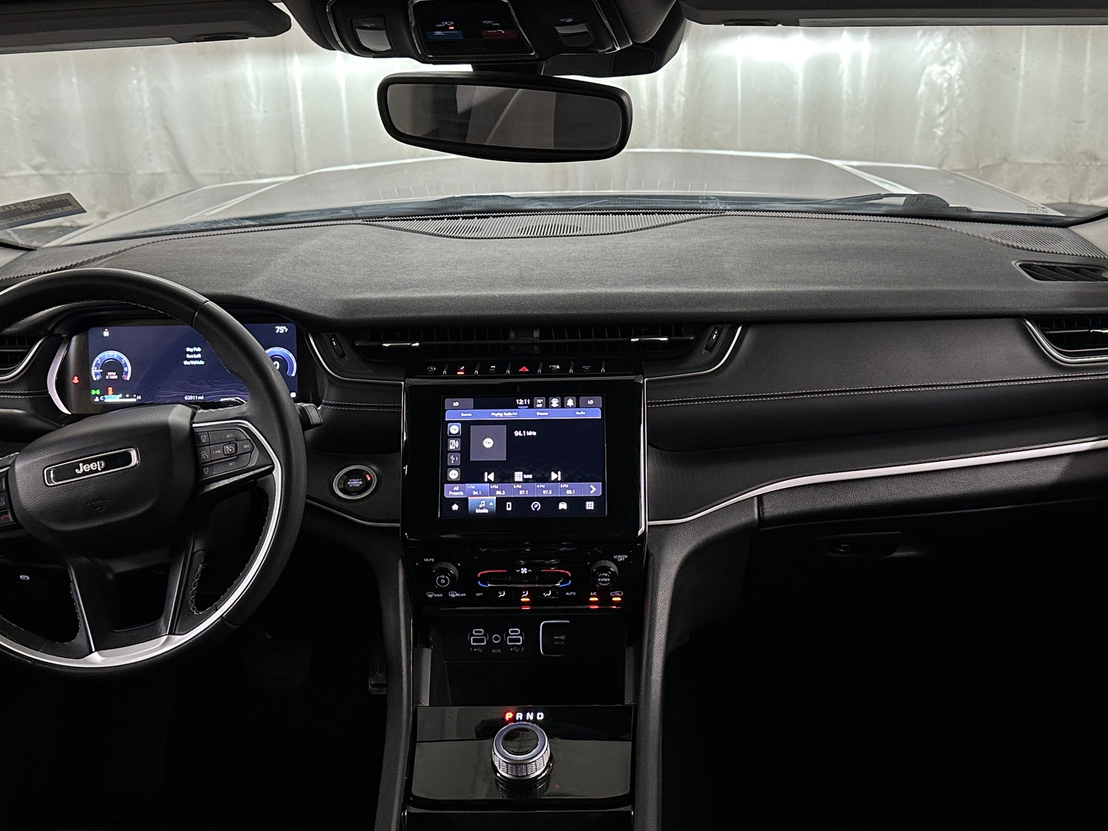 Thumbnail: 2023 Jeep Grand Cherokee L - 3