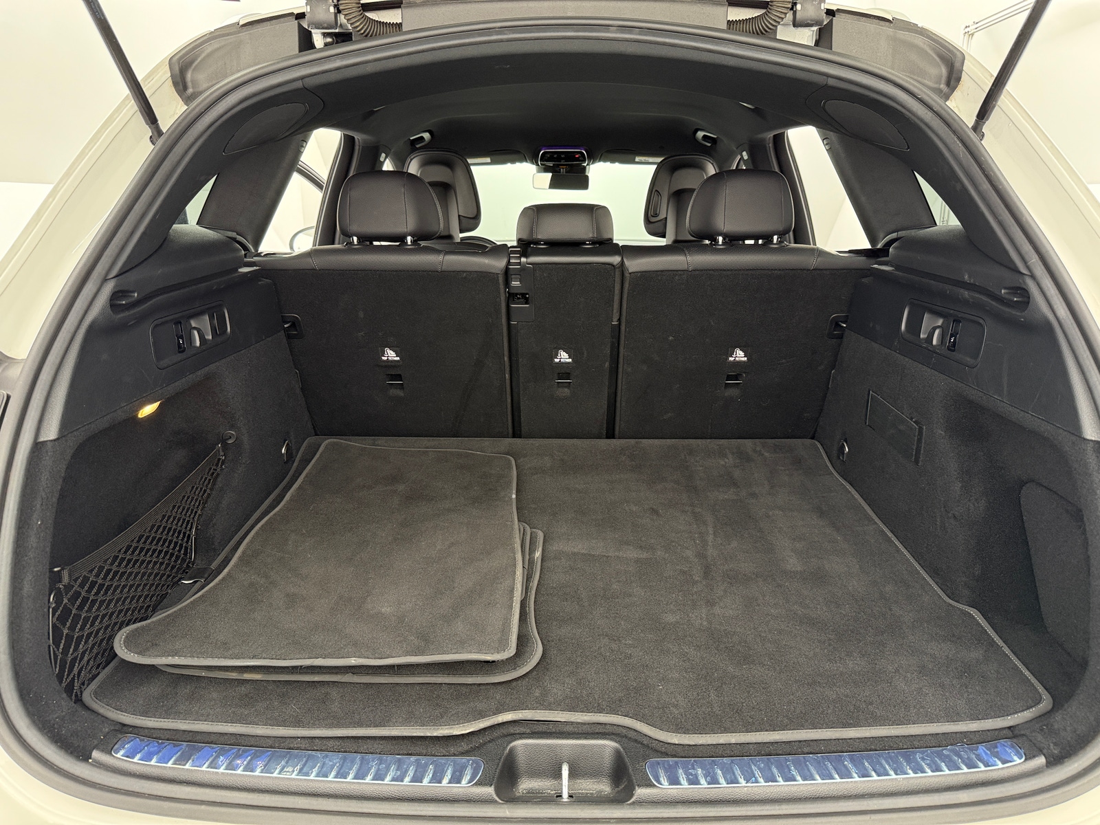 Thumbnail: 2024 Mercedes-Benz GLC - 6