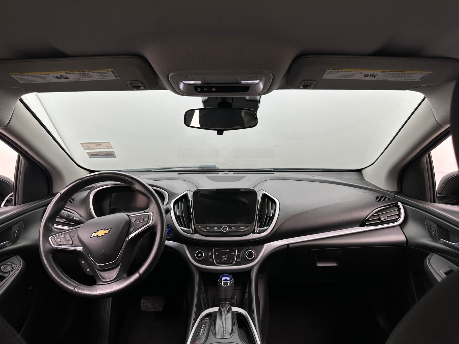 Thumbnail: 2017 Chevrolet Volt - 3