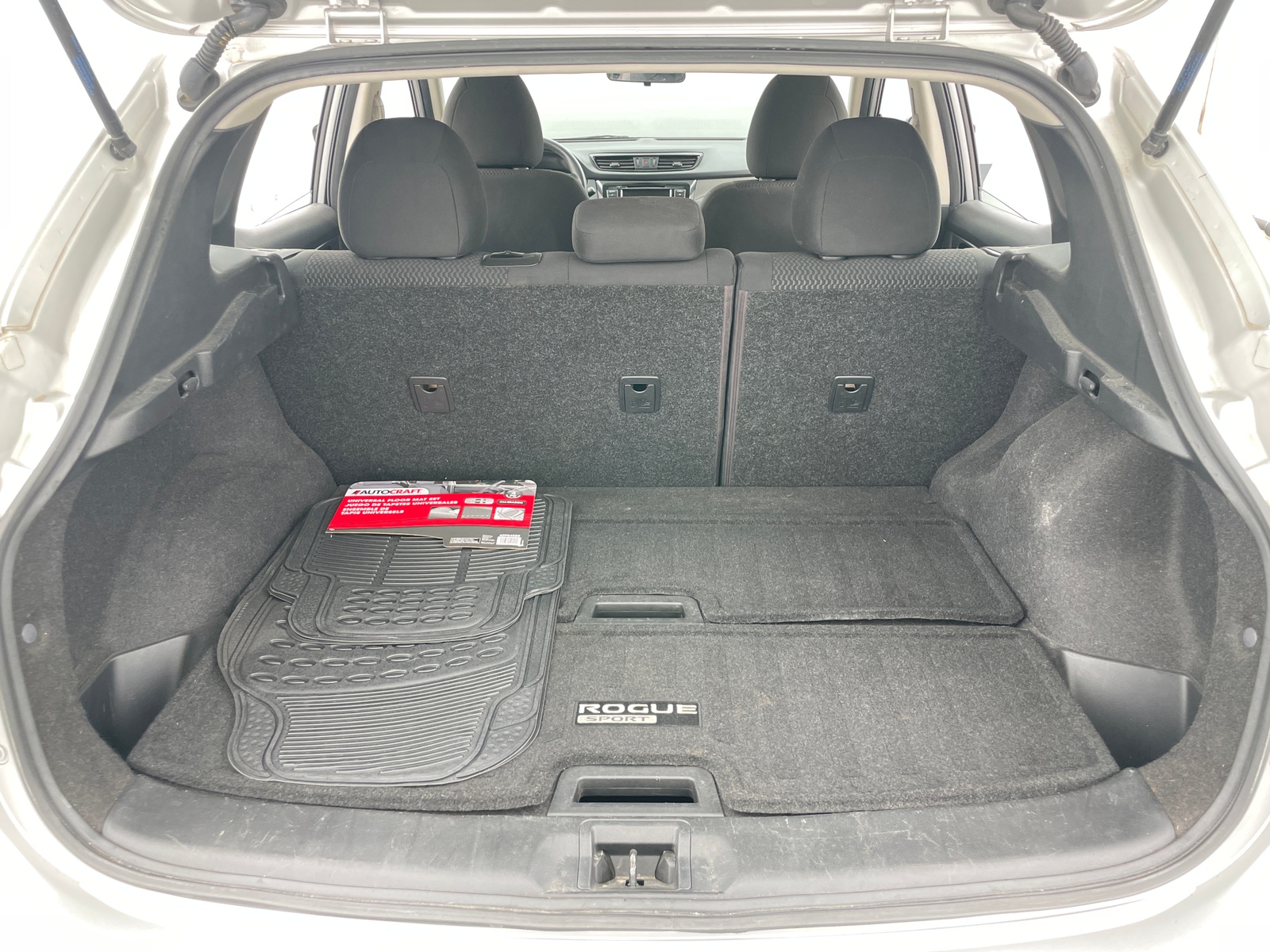 Thumbnail: 2019 Nissan Rogue Sport - 7