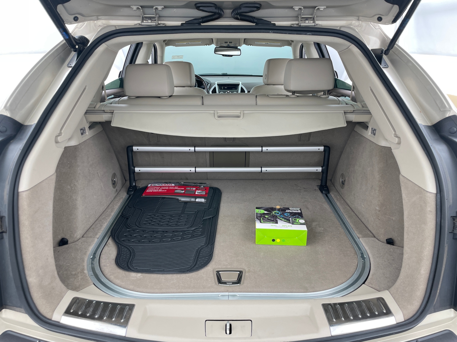 Thumbnail: 2012 Cadillac SRX - 6