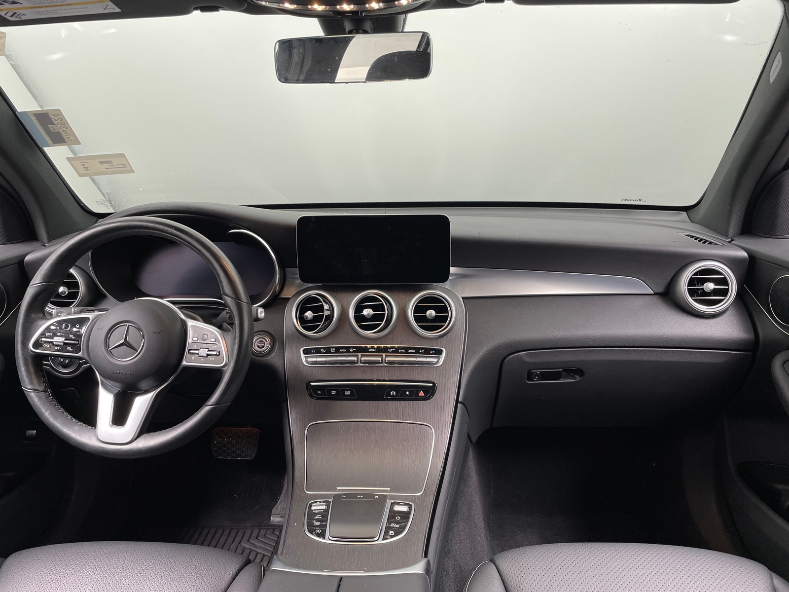 Thumbnail: 2021 Mercedes-Benz GLC - 2