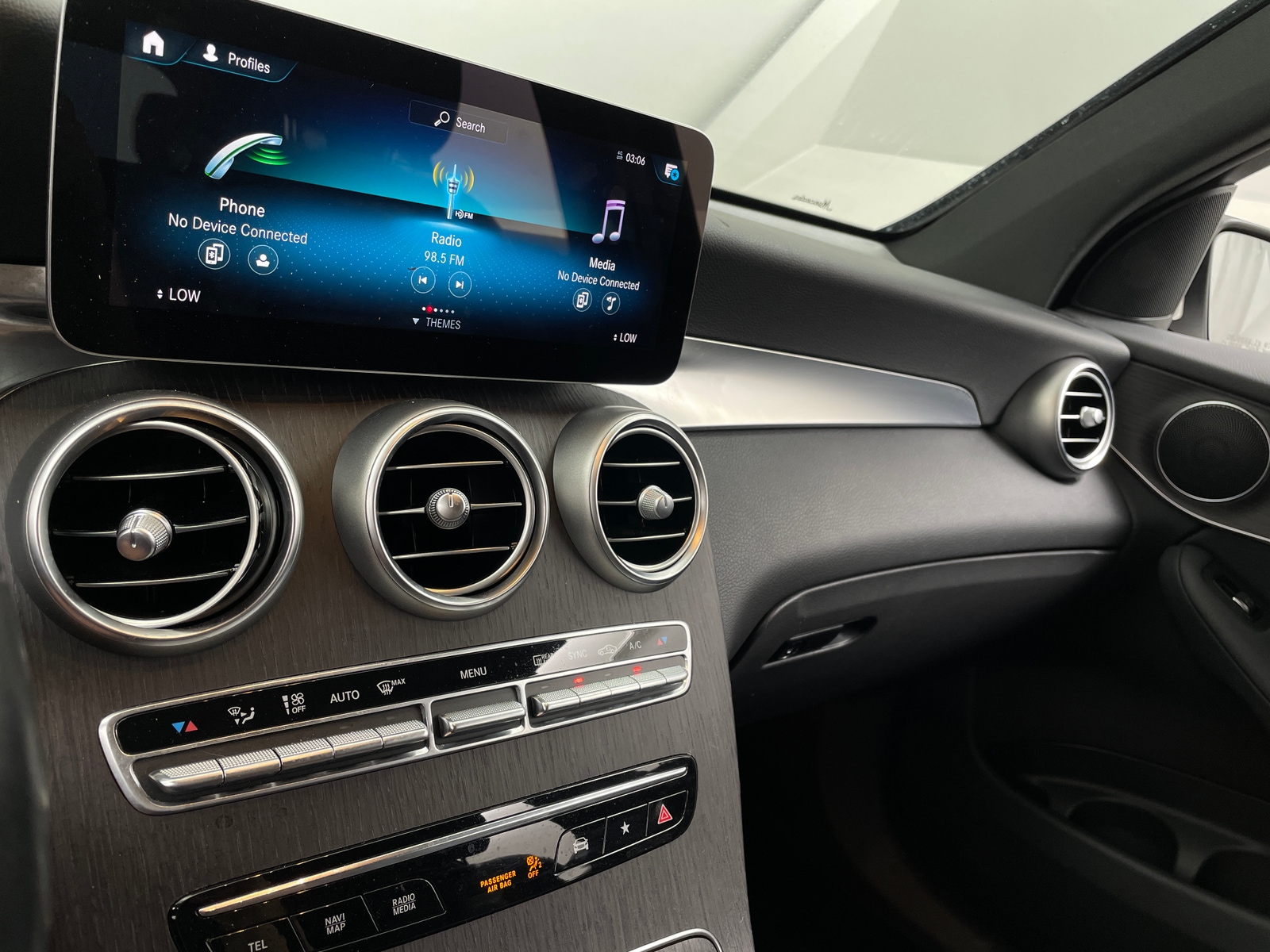 Thumbnail: 2021 Mercedes-Benz GLC - 3