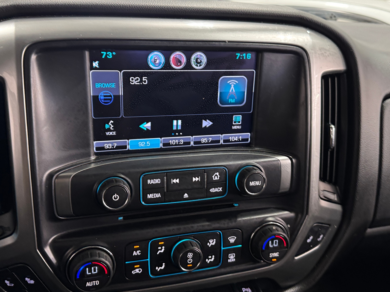Thumbnail: 2015 Chevrolet Silverado 1500 - 4