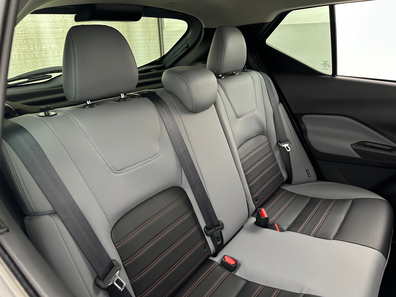 Thumbnail: 2023 Nissan Kicks - 6
