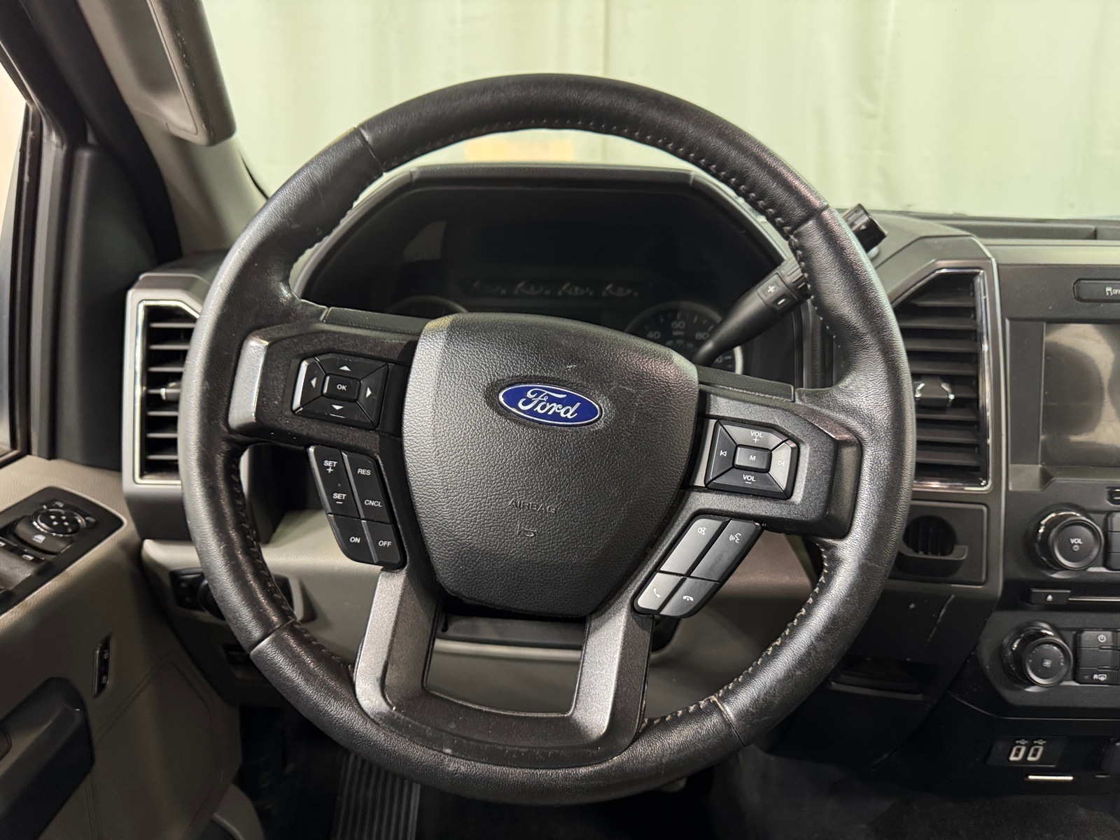 Thumbnail: 2018 Ford Econoline - 5