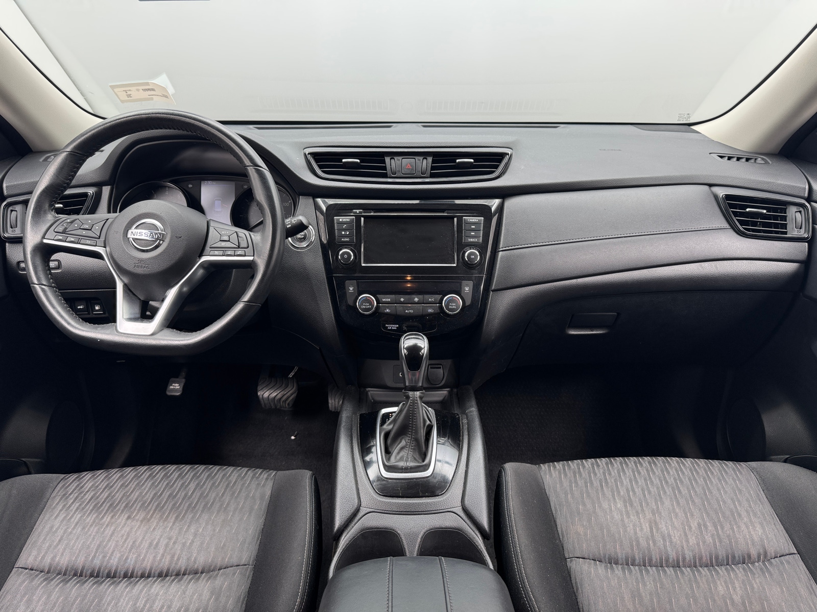 Thumbnail: 2019 Nissan Rogue - 3