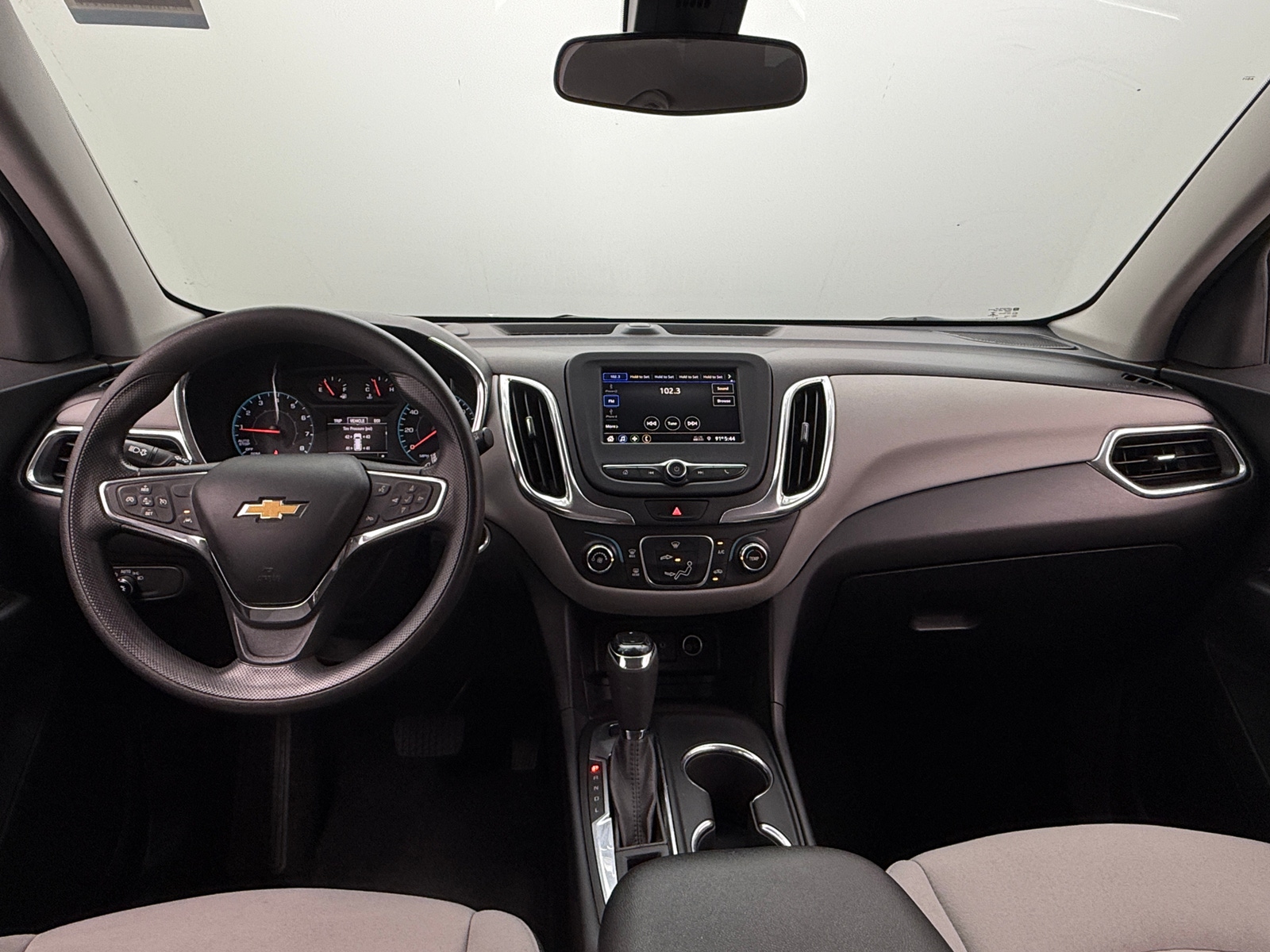 Thumbnail: 2020 Chevrolet Equinox - 3