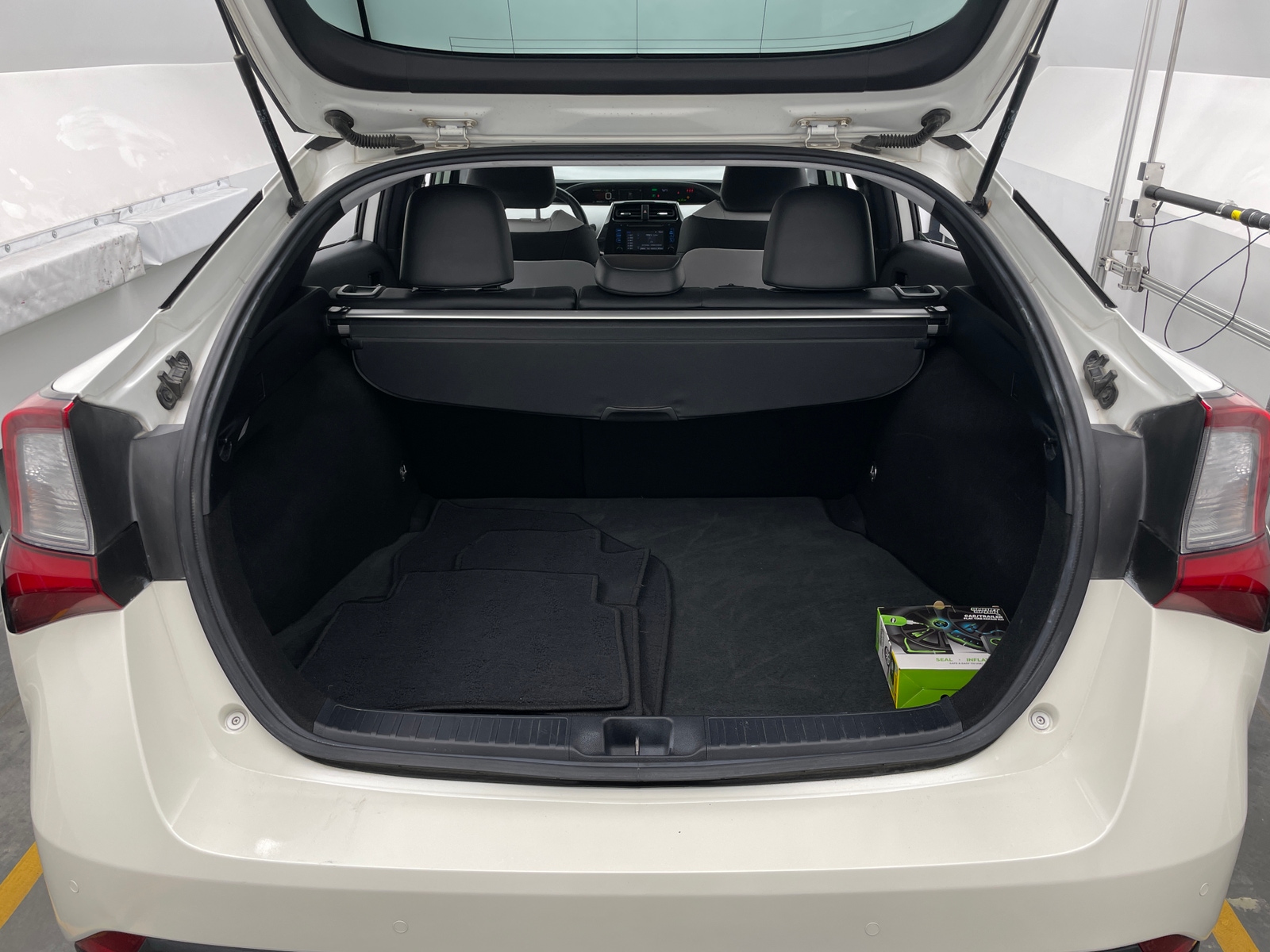 Thumbnail: 2019 Toyota Prius - 6