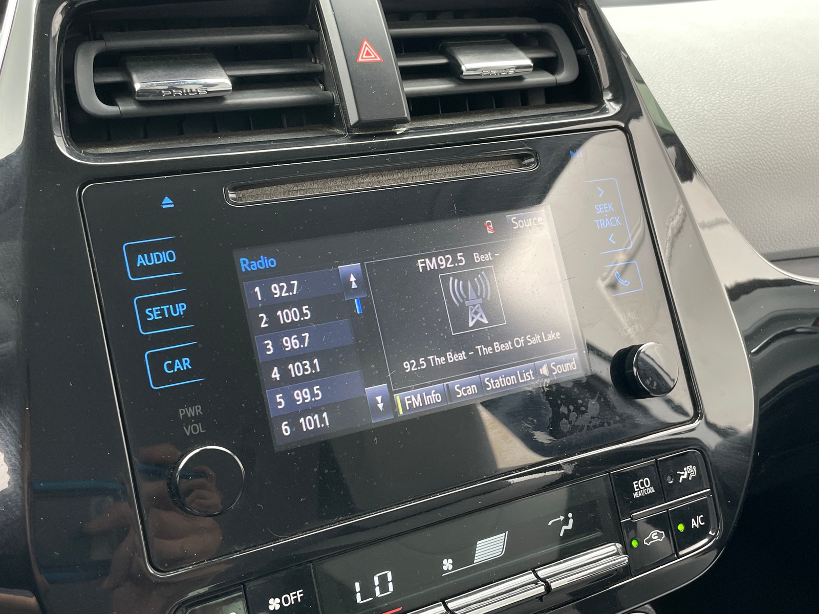 Thumbnail: 2019 Toyota Prius - 3
