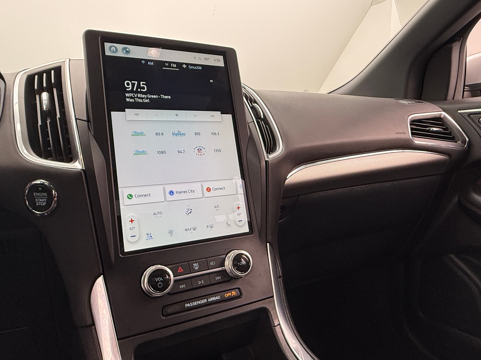 Thumbnail: 2021 Ford Edge - 3