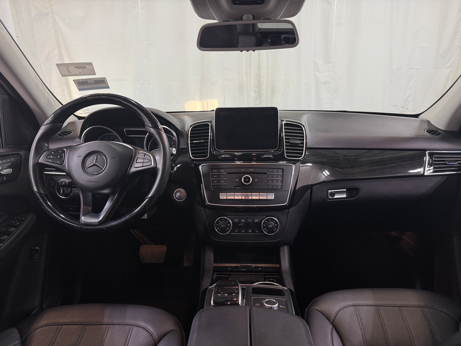 Thumbnail: 2016 Mercedes-Benz GLE - 2