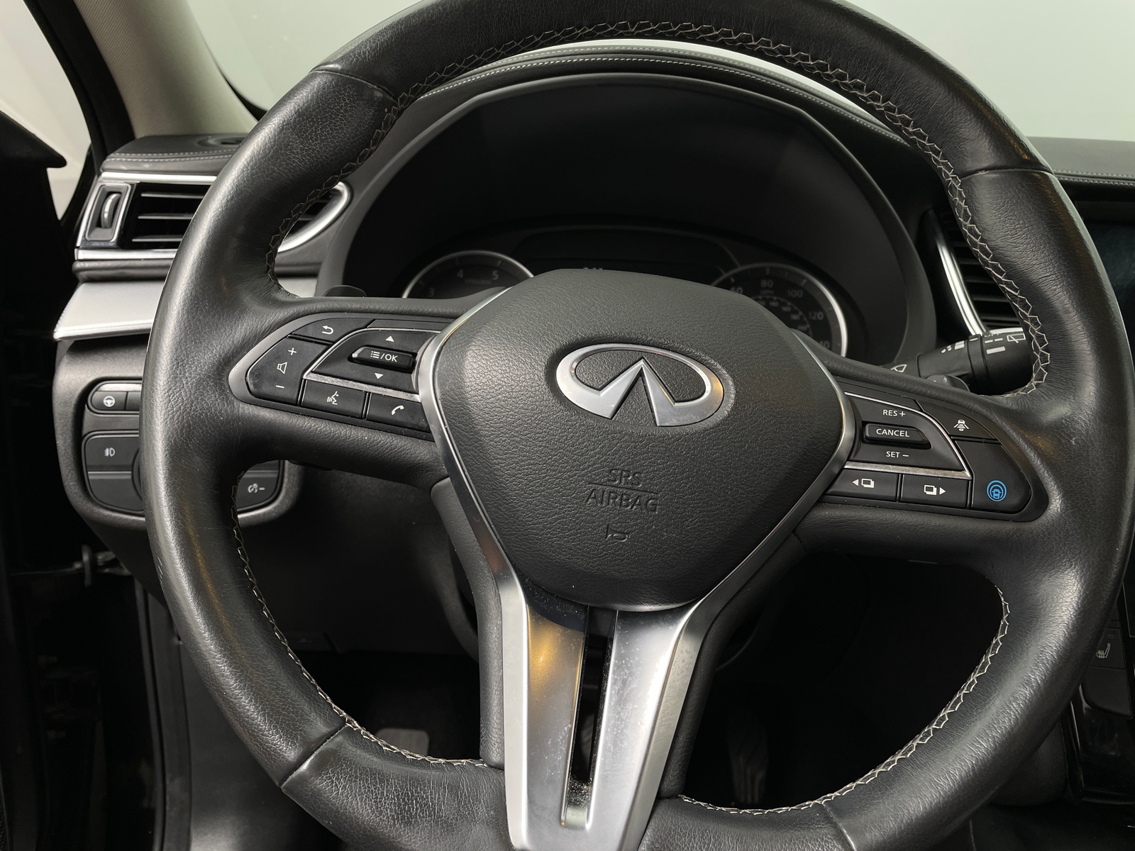 Thumbnail: 2021 INFINITI QX50 - 4