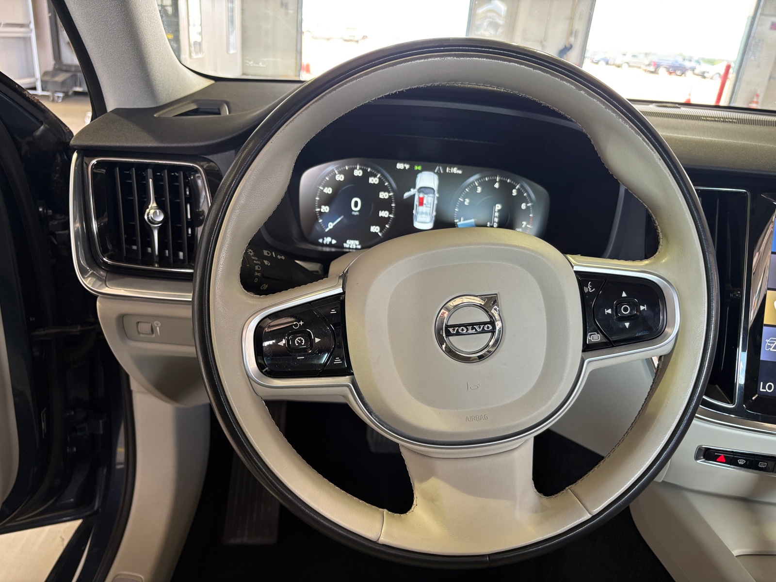 Thumbnail: 2019 Volvo S60 - 4