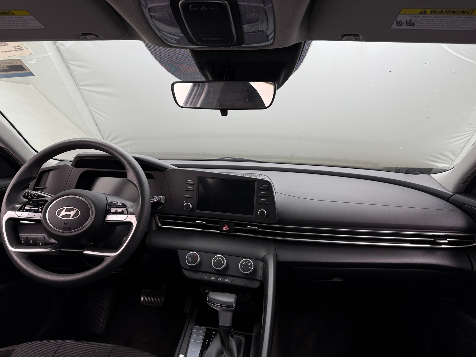Thumbnail: 2024 Hyundai Elantra - 3