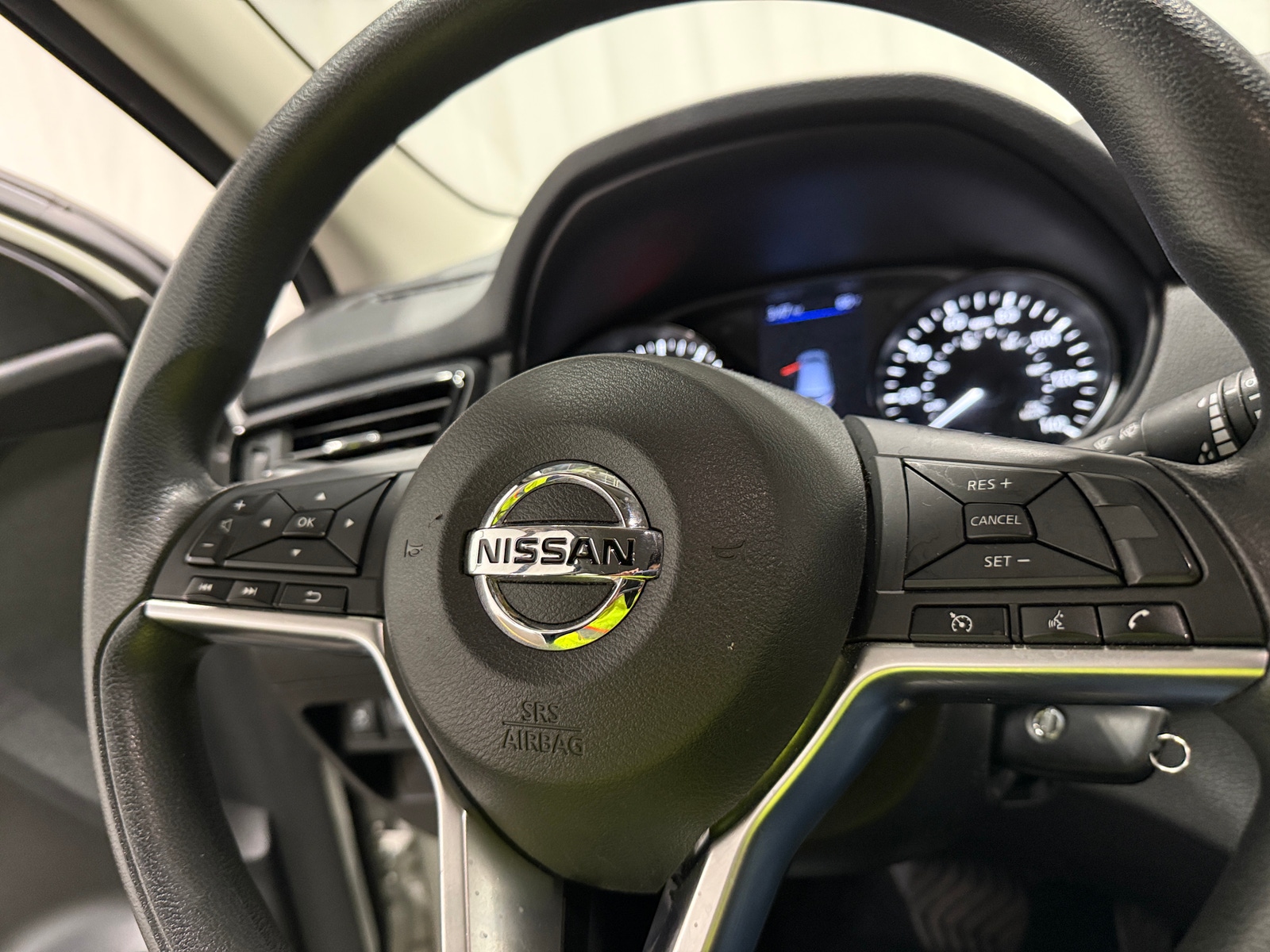 Thumbnail: 2020 Nissan Rogue Sport - 5