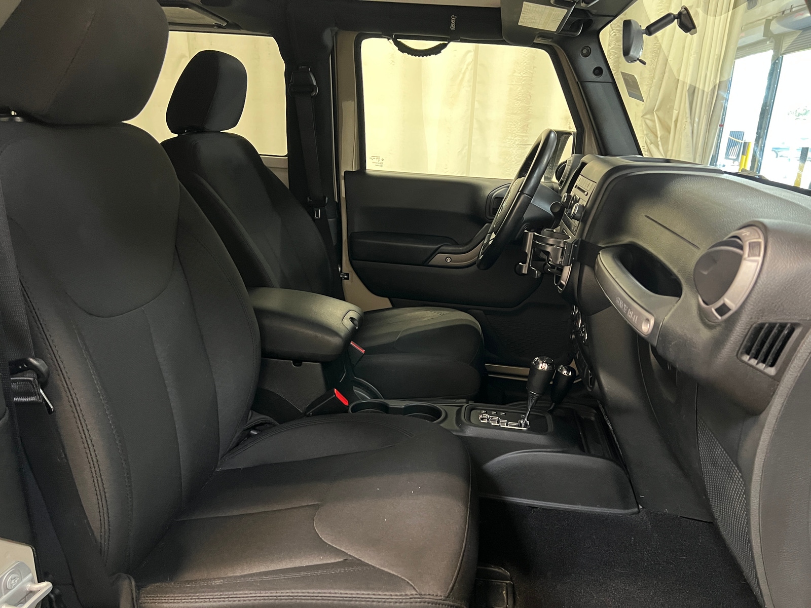 Thumbnail: 2017 Jeep Wrangler - 2
