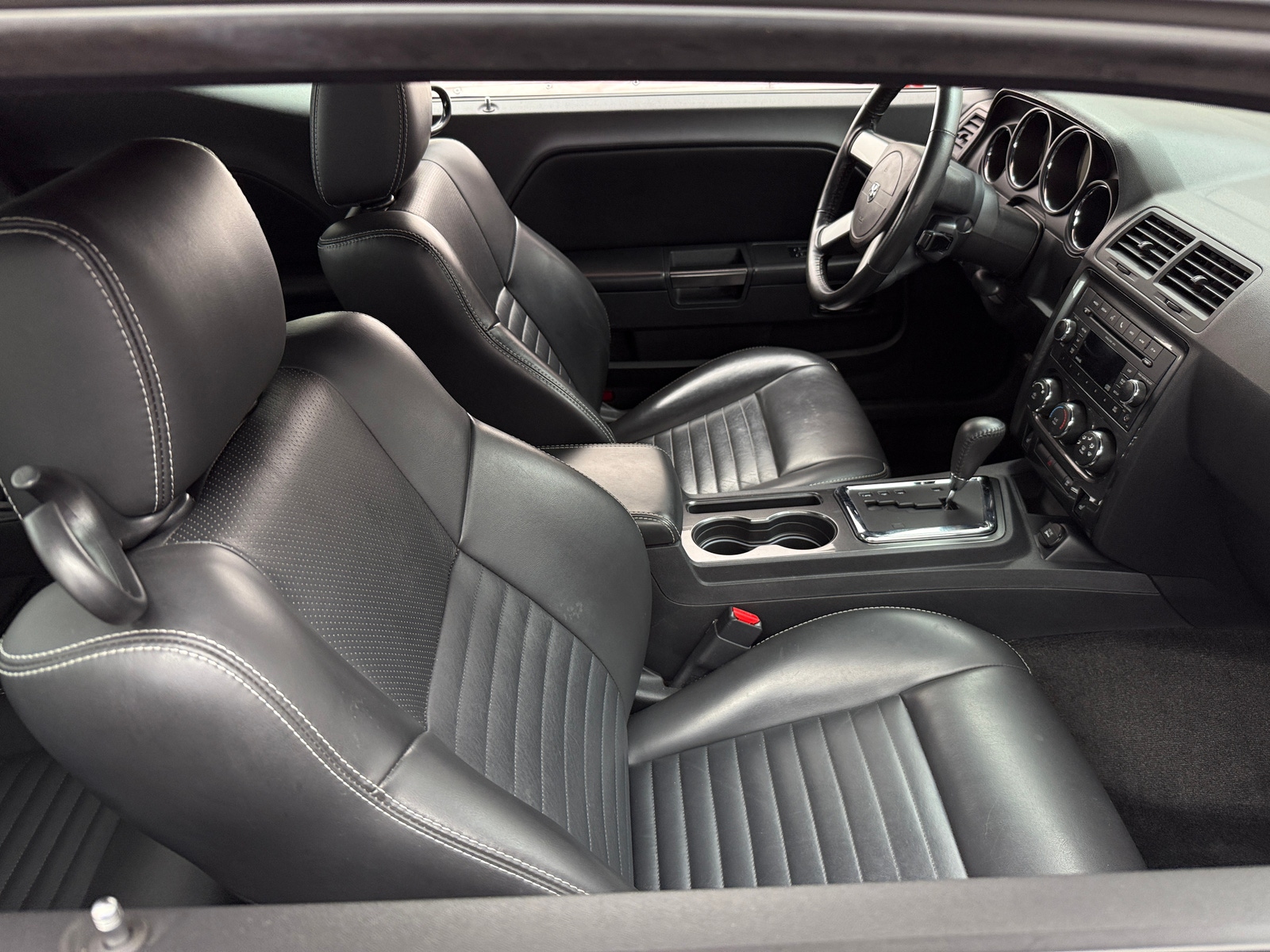 Thumbnail: 2010 Dodge Challenger - 2