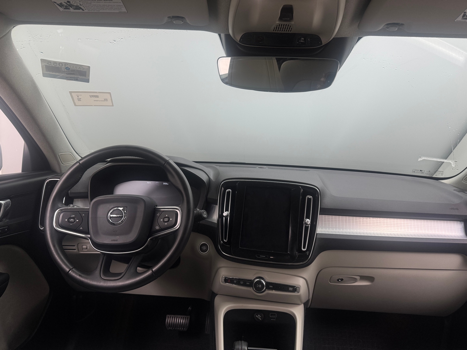 Thumbnail: 2020 Volvo XC40 - 3