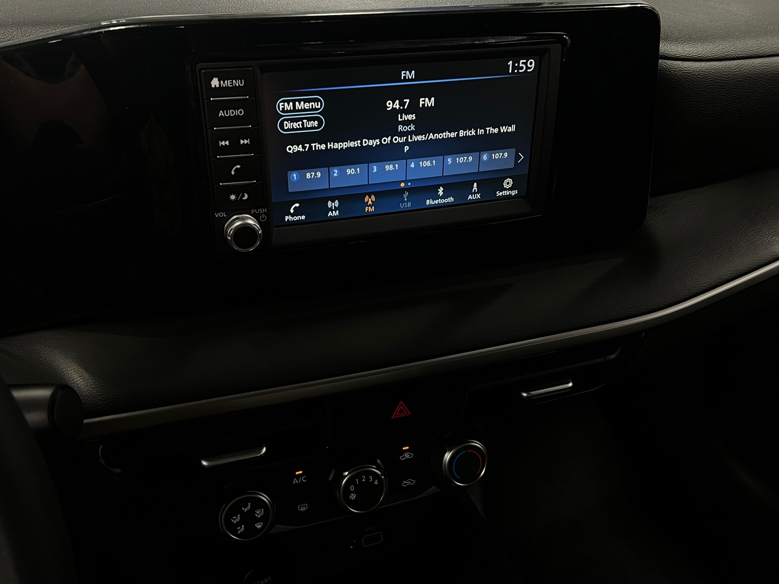 Thumbnail: 2025 Nissan Kicks - 4