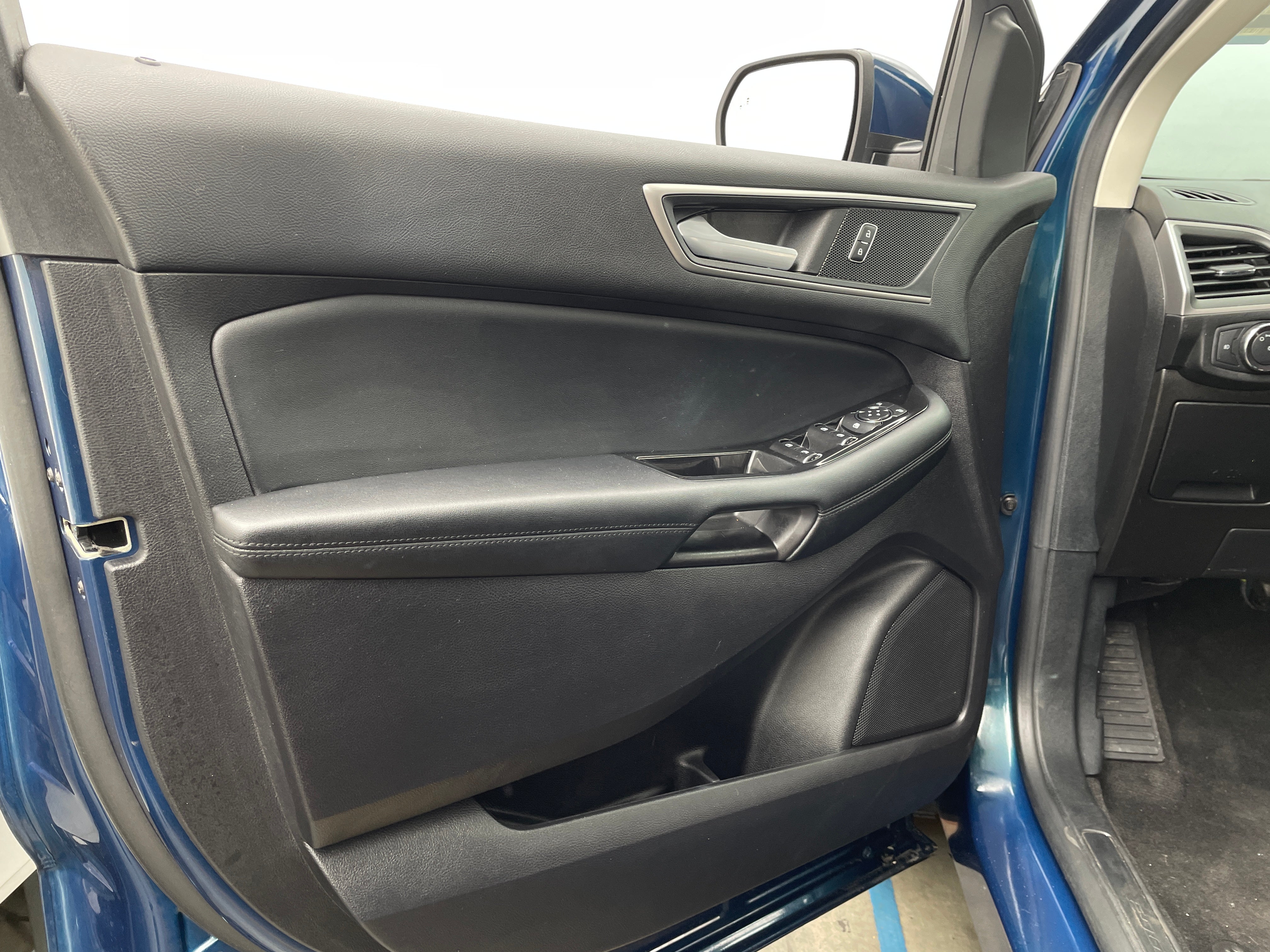 2020 Ford Edge