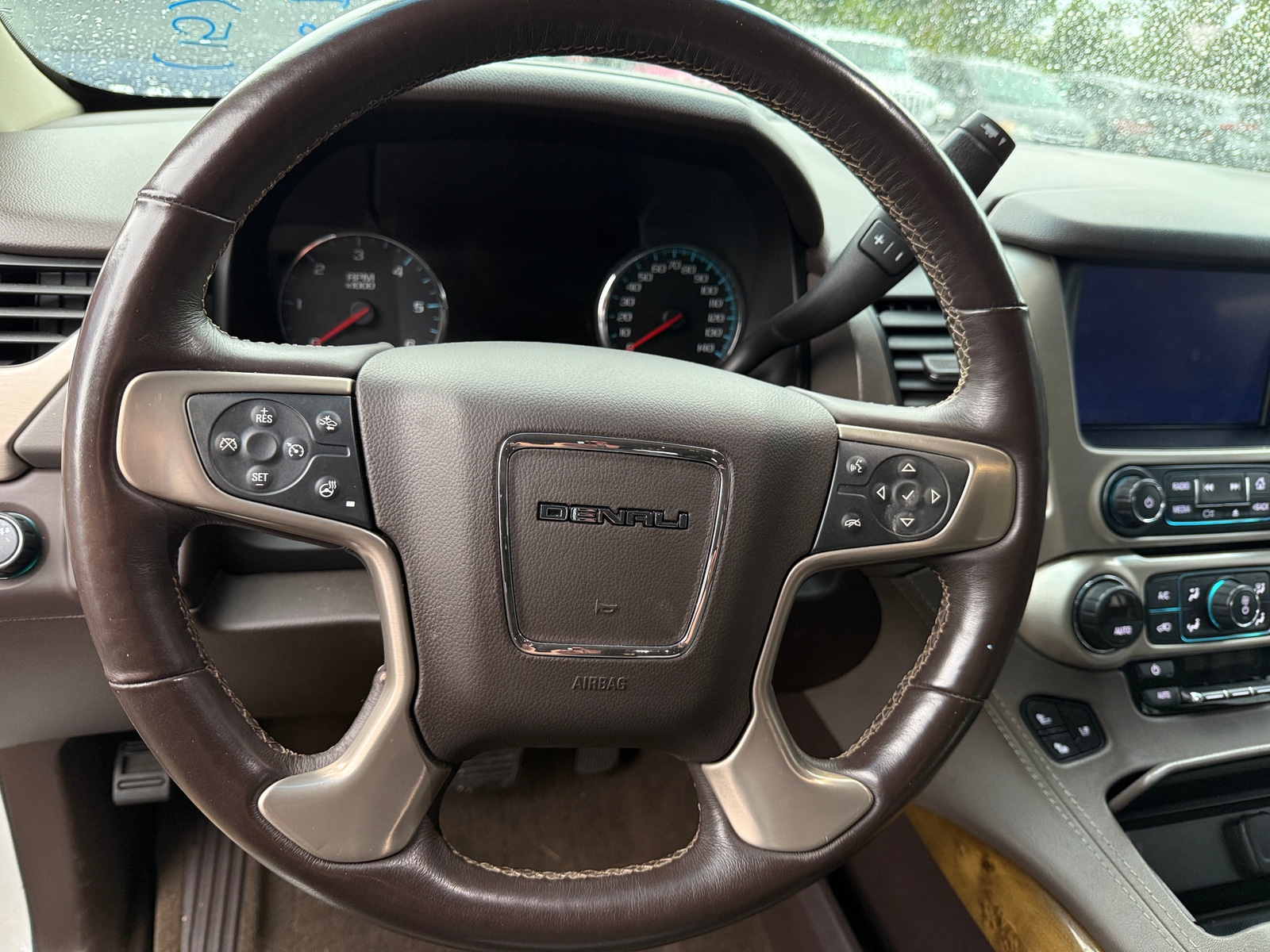 Thumbnail: 2017 GMC Yukon - 4