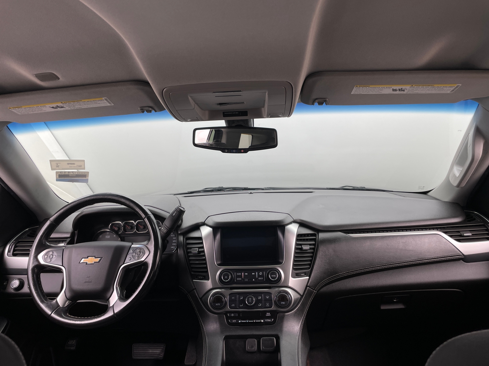 Thumbnail: 2019 Chevrolet Tahoe - 3