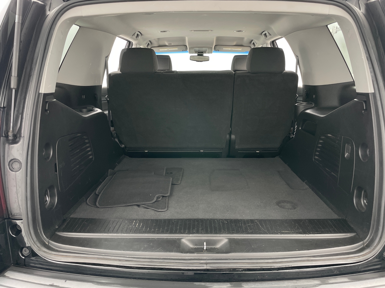 Thumbnail: 2019 Chevrolet Tahoe - 7