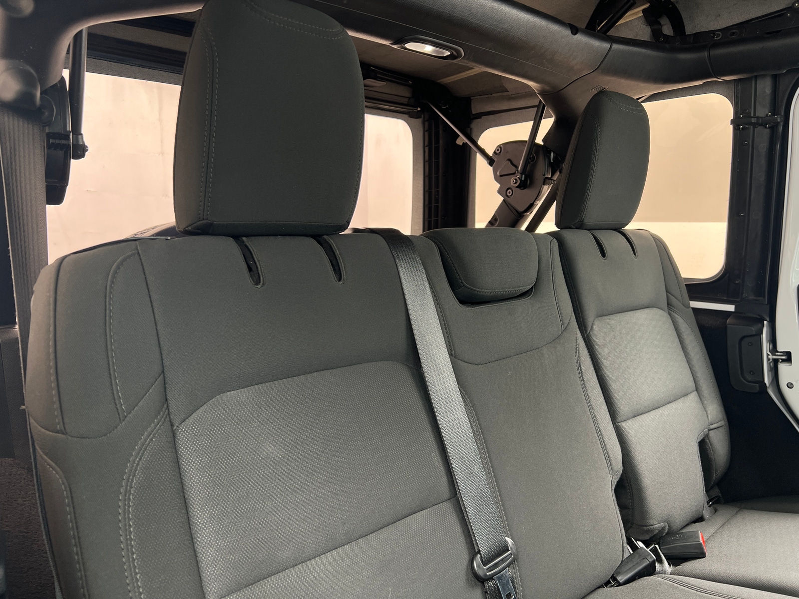 Thumbnail: 2020 Jeep Wrangler - 6