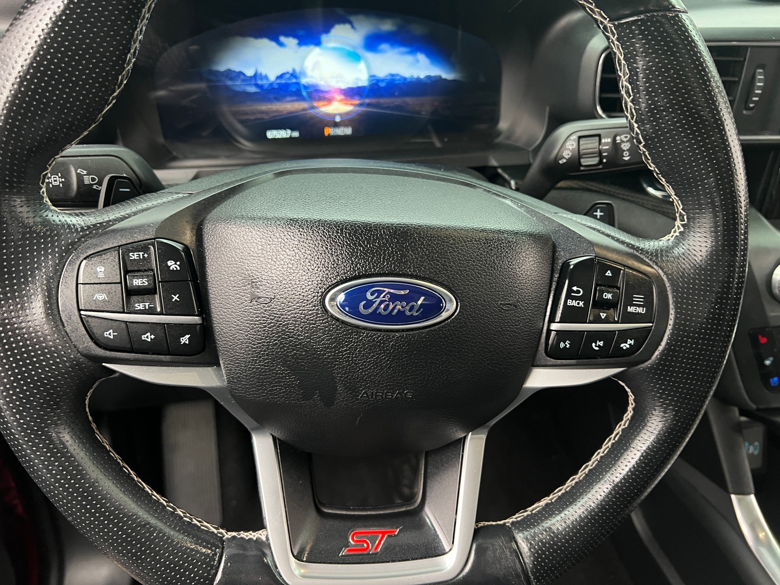 Thumbnail: 2020 Ford Explorer - 4