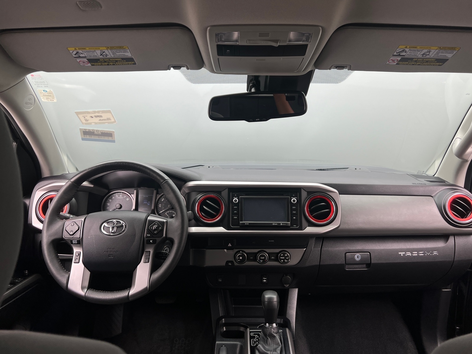 Thumbnail: 2019 Toyota Tacoma - 3