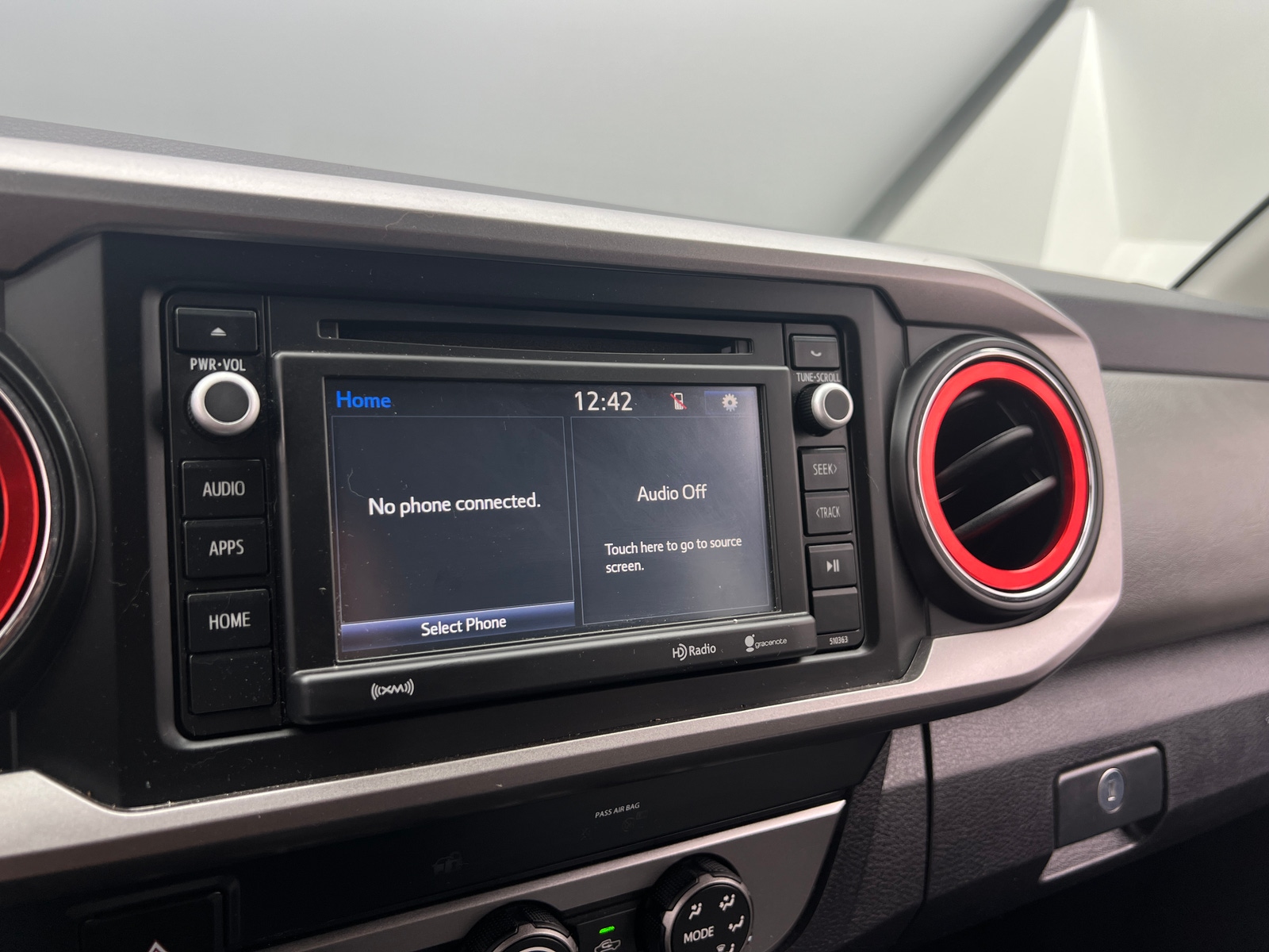 Thumbnail: 2019 Toyota Tacoma - 4