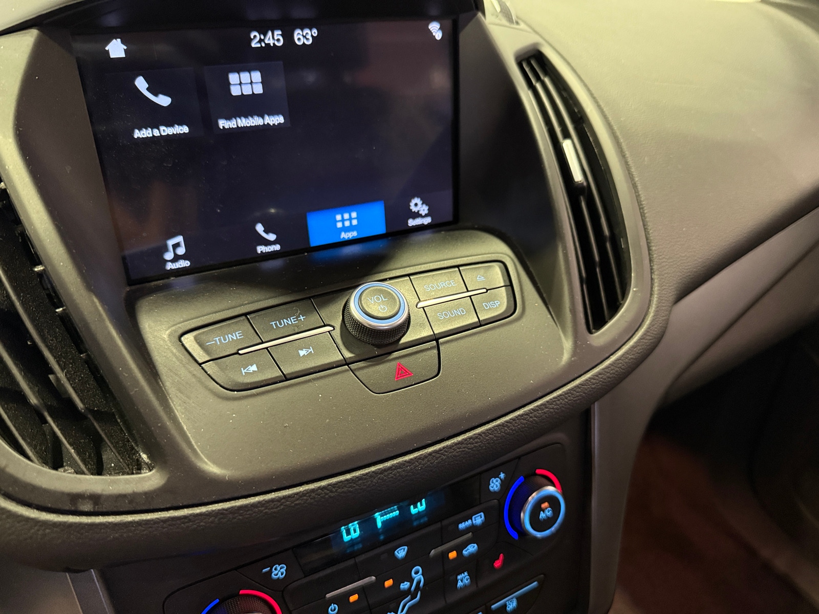 Thumbnail: 2017 Ford Escape - 3