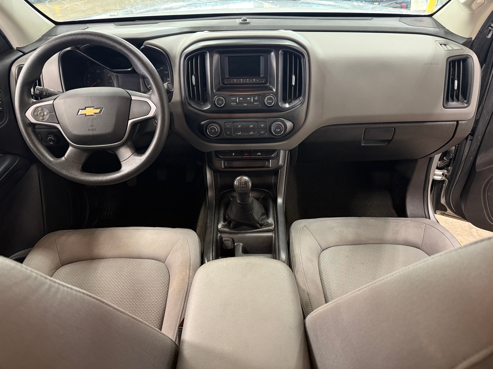 Thumbnail: 2017 Chevrolet Colorado - 3
