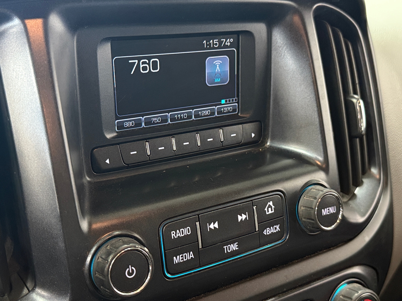 Thumbnail: 2017 Chevrolet Colorado - 4