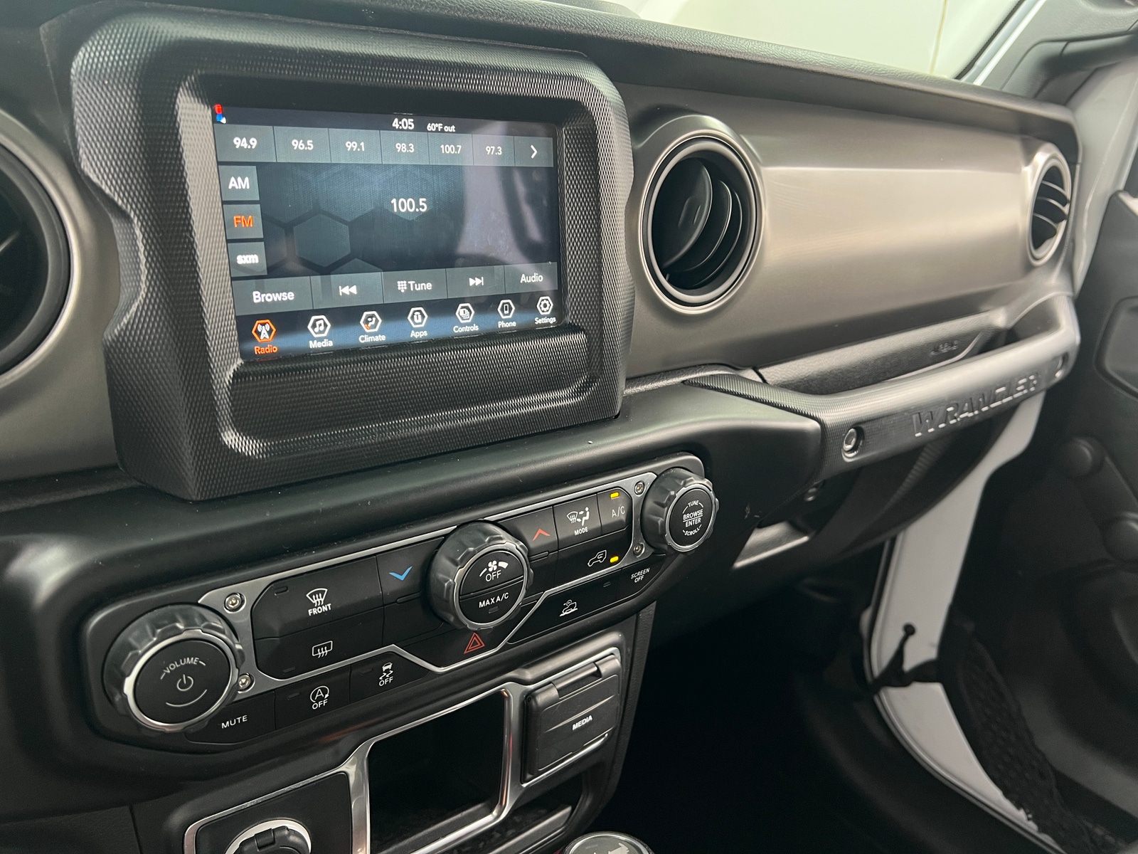 Thumbnail: 2022 Jeep Wrangler - 4