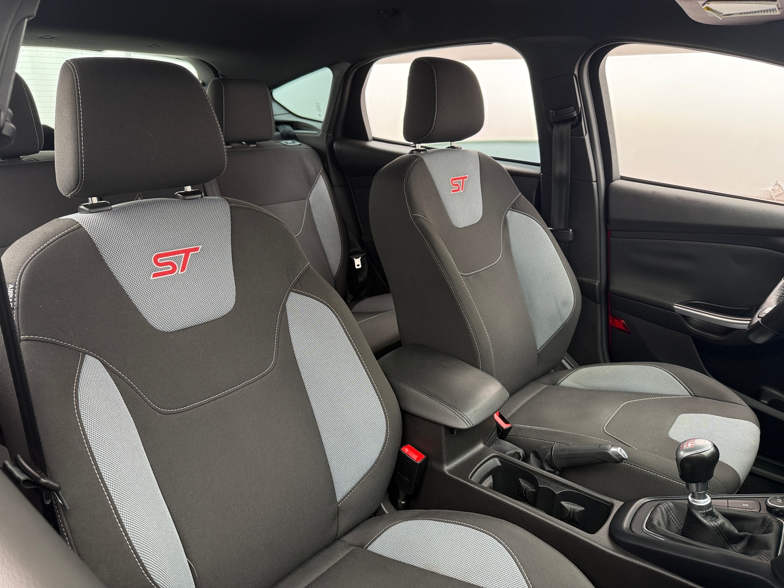Thumbnail: 2016 Ford Focus - 2