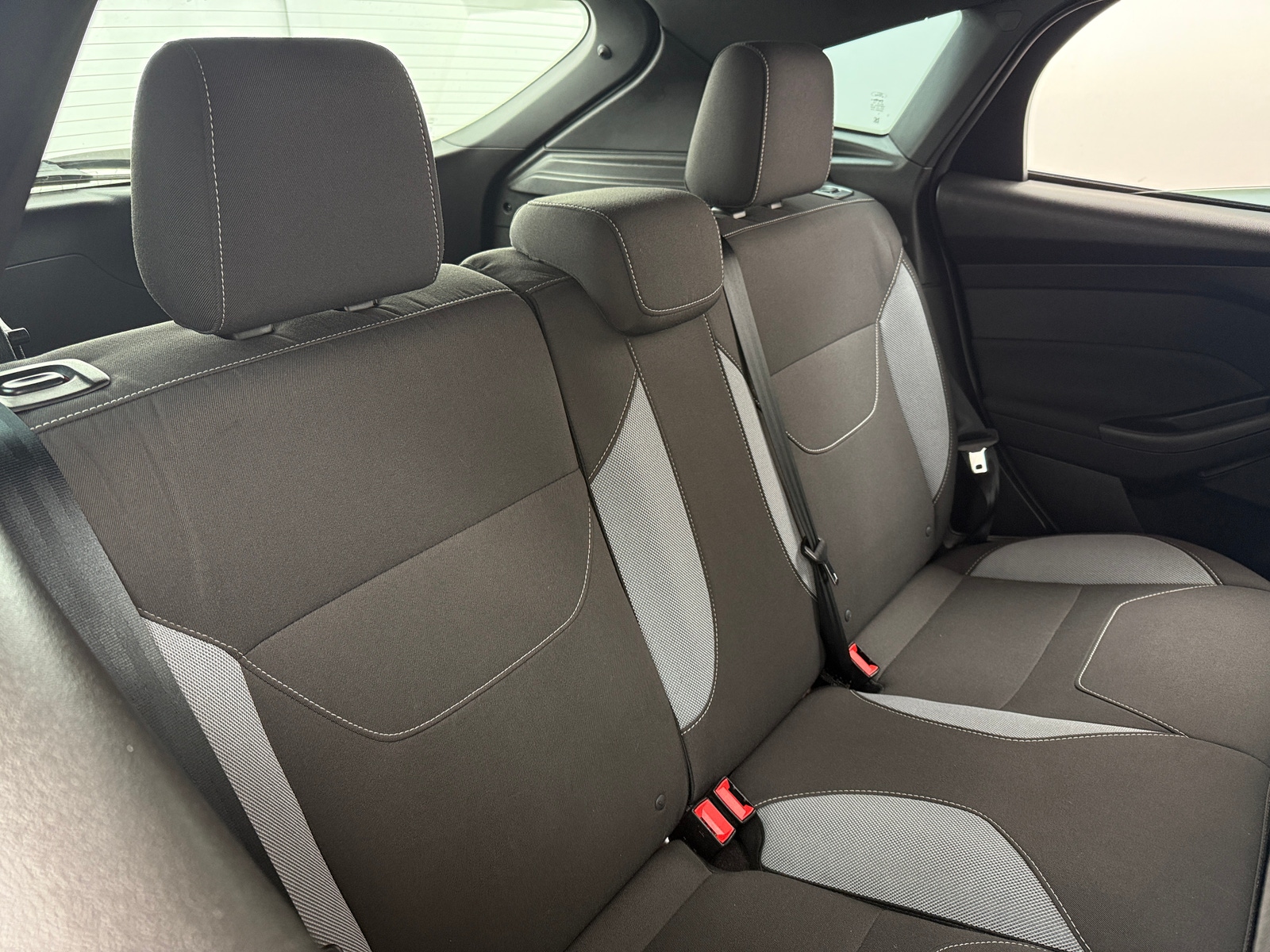 Thumbnail: 2016 Ford Focus - 6