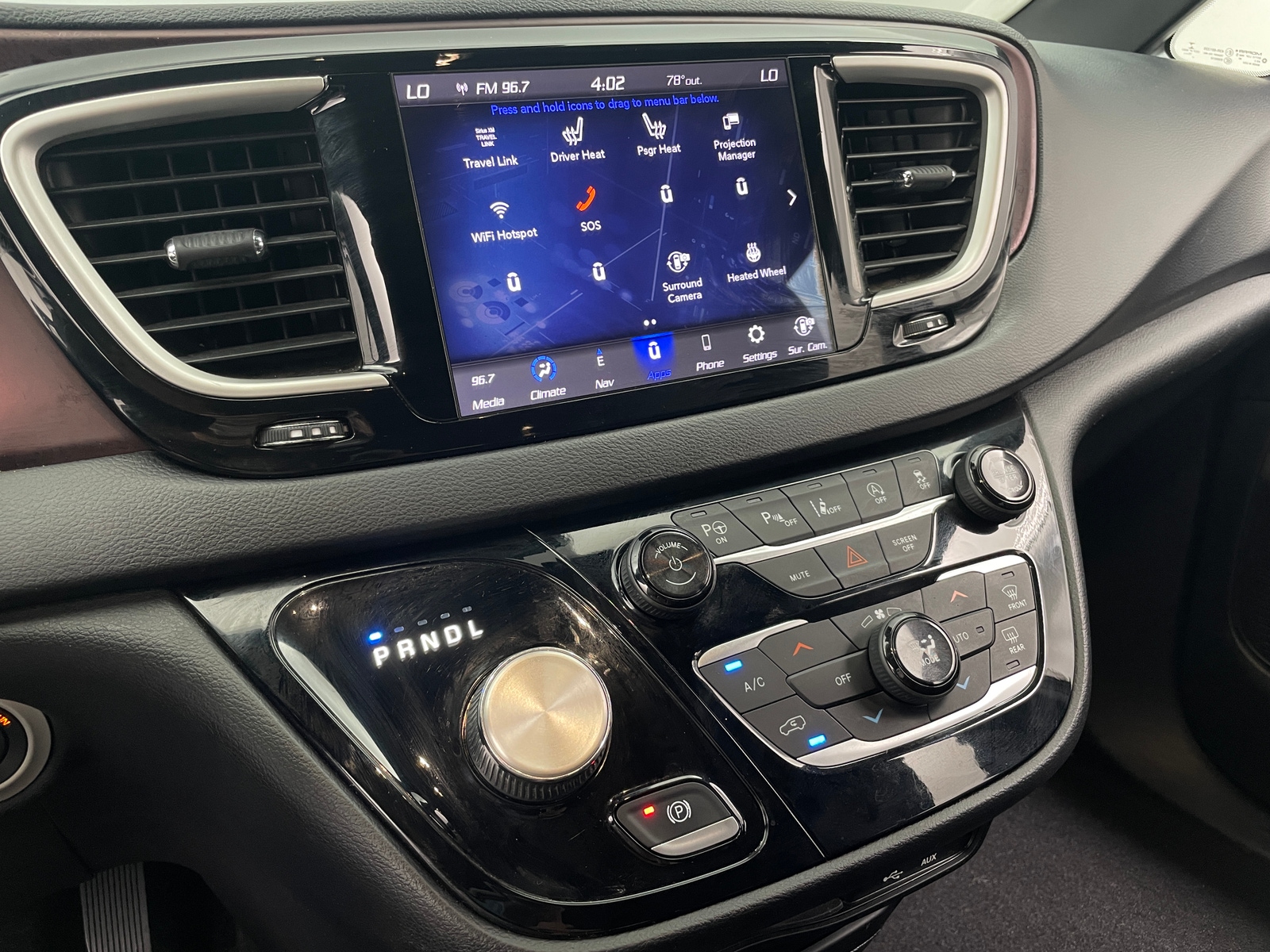 Thumbnail: 2020 Chrysler Pacifica - 3