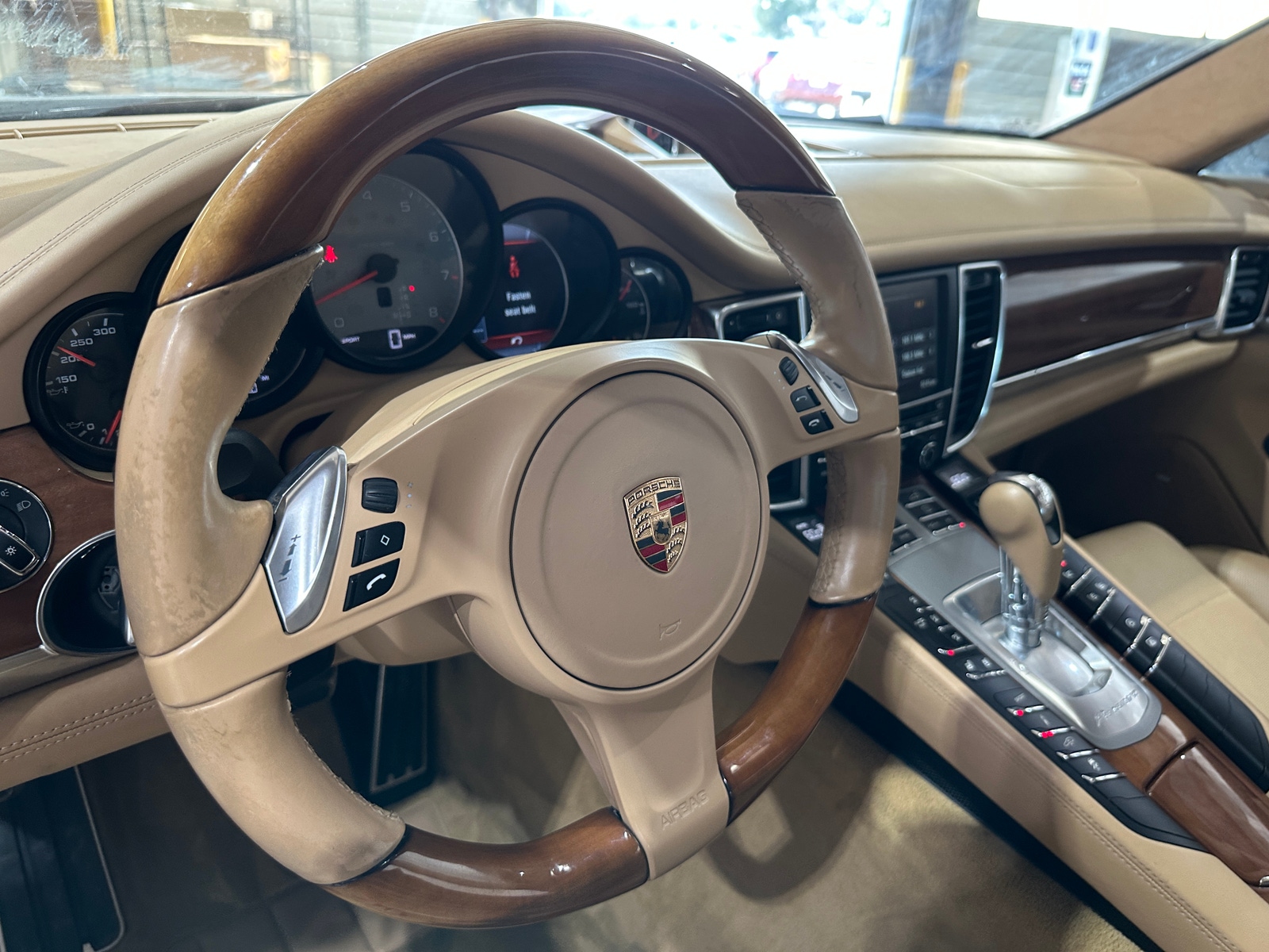 Thumbnail: 2015 Porsche Panamera - 4