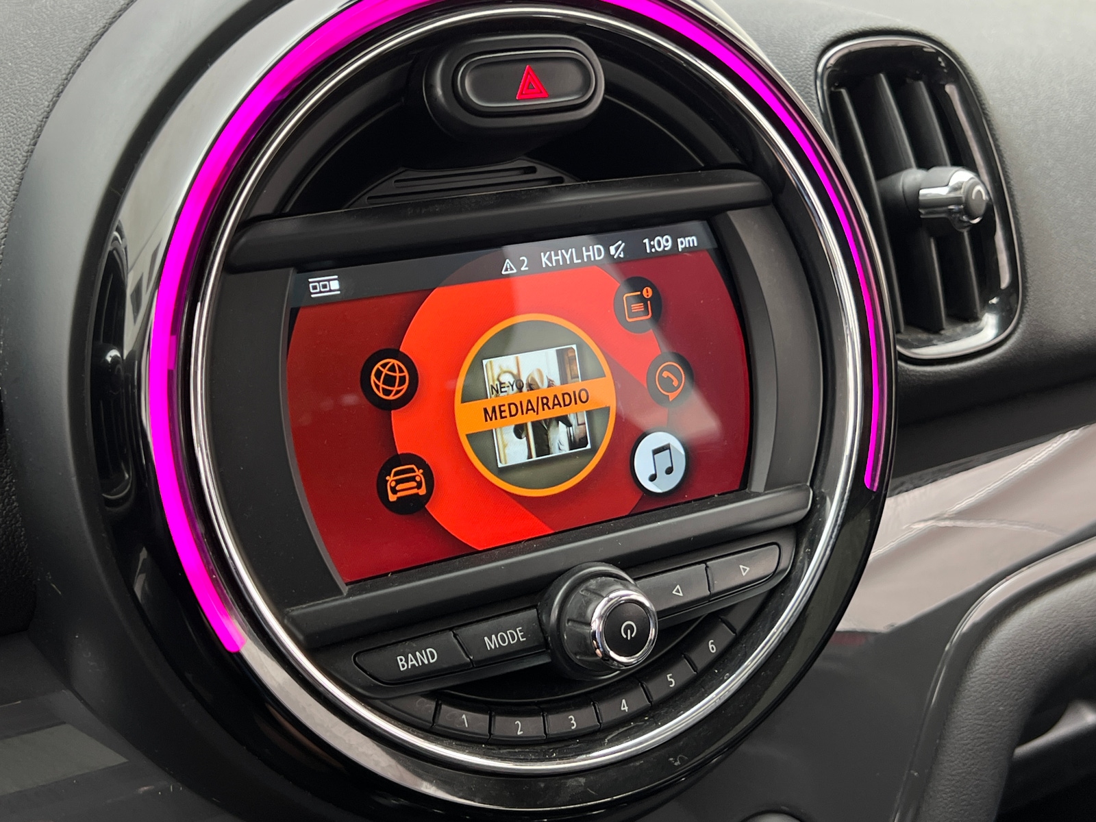 Thumbnail: 2019 MINI Cooper Countryman - 3