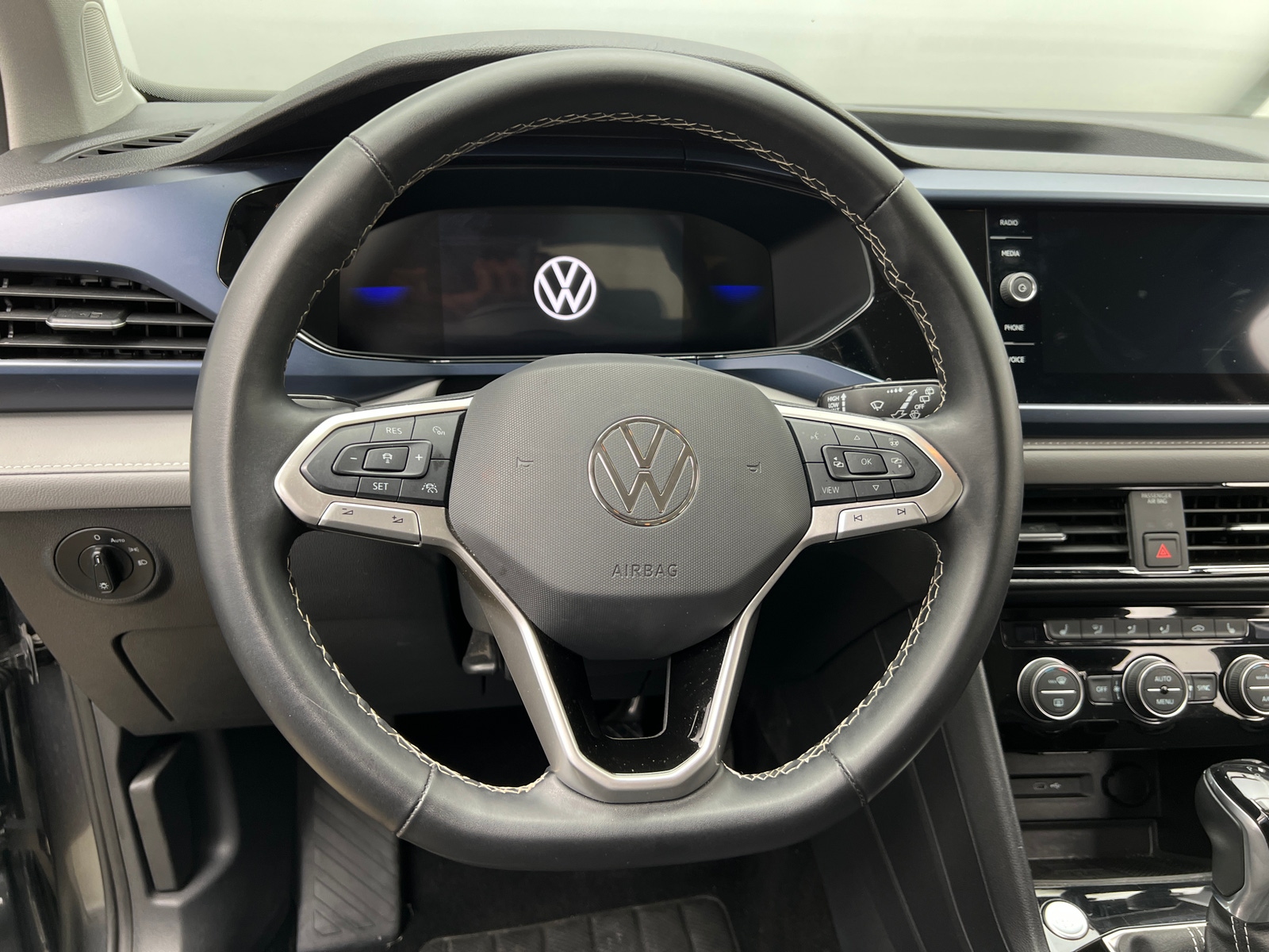 Thumbnail: 2024 Volkswagen Taos - 4