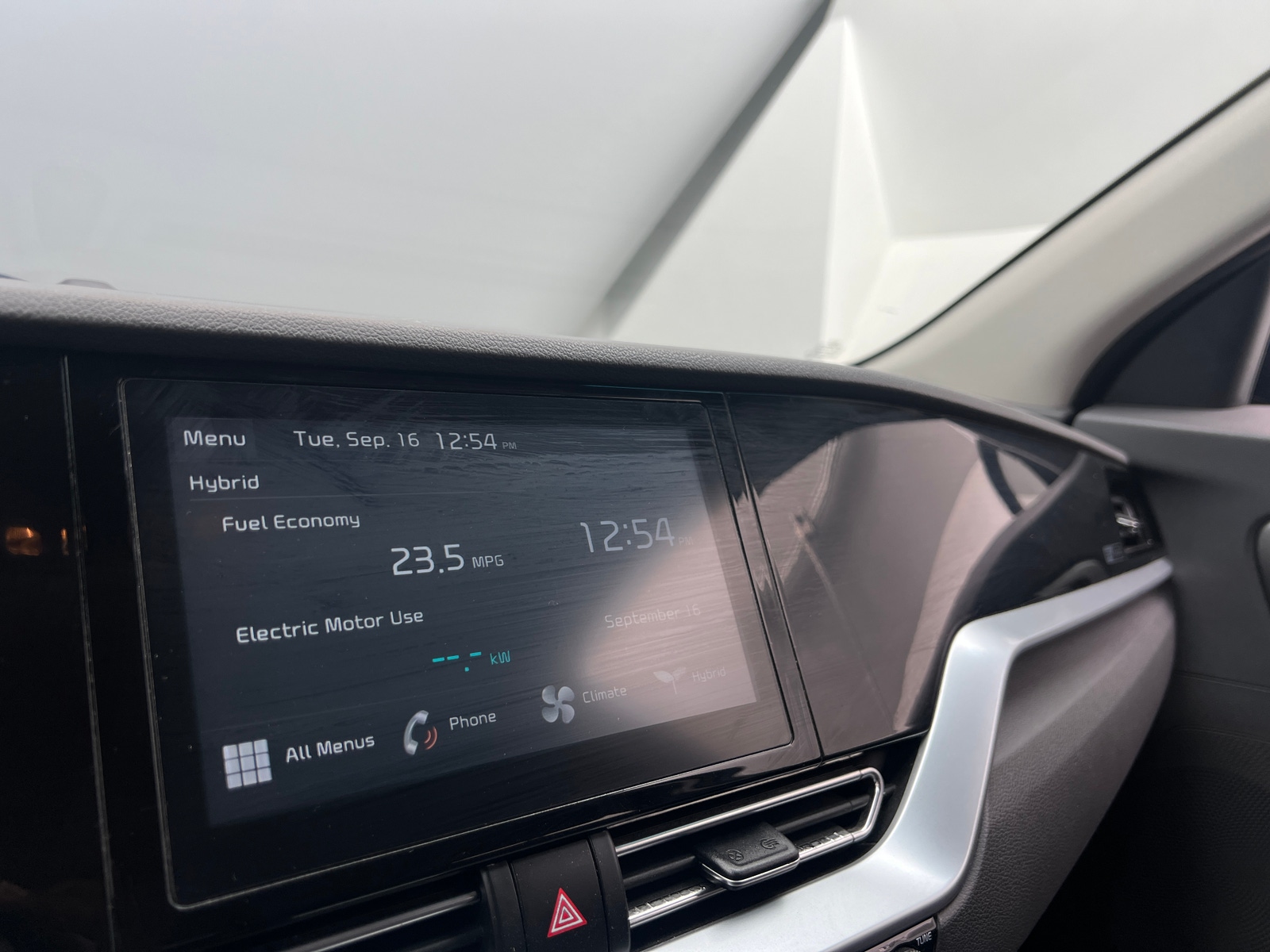 Thumbnail: 2020 Kia Niro - 4