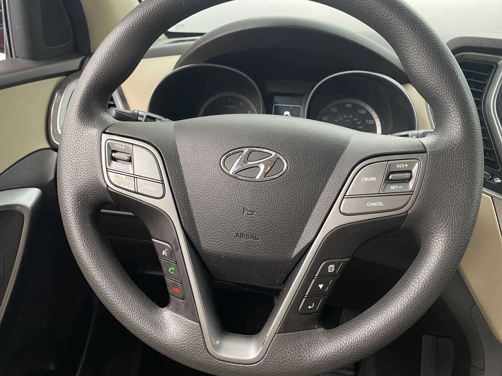 Thumbnail: 2017 Hyundai Santa Fe - 5