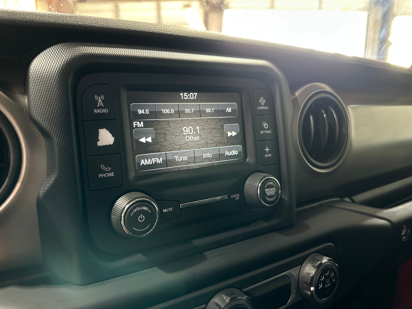 Thumbnail: 2018 Jeep Wrangler - 3