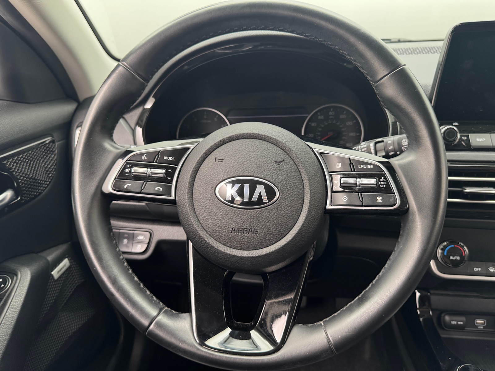 Thumbnail: 2021 Kia Seltos - 4