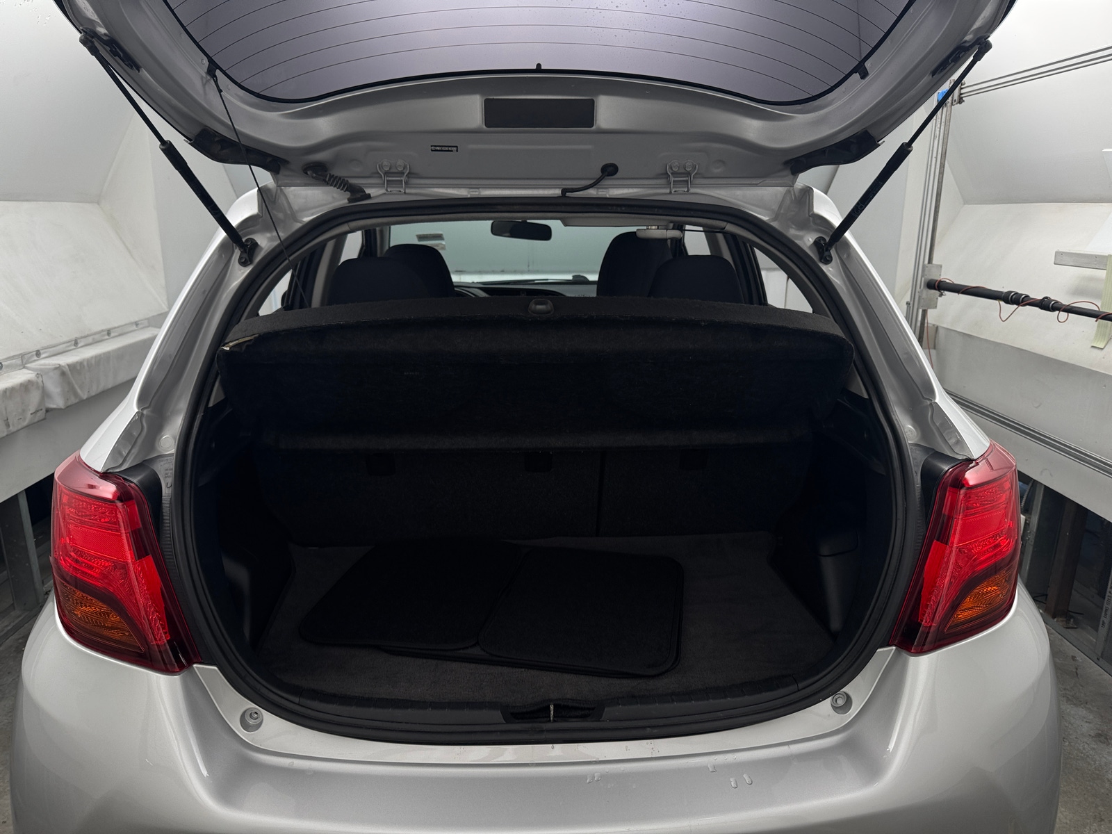Thumbnail: 2015 Toyota Yaris - 6