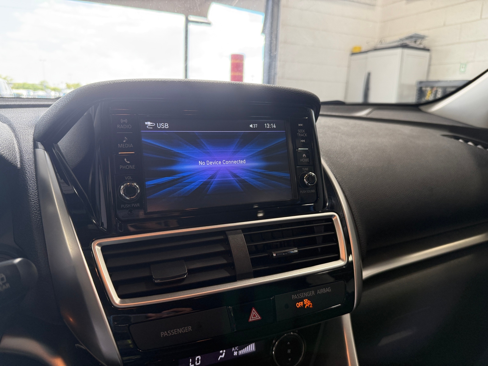 Thumbnail: 2019 Mitsubishi Eclipse Cross - 4