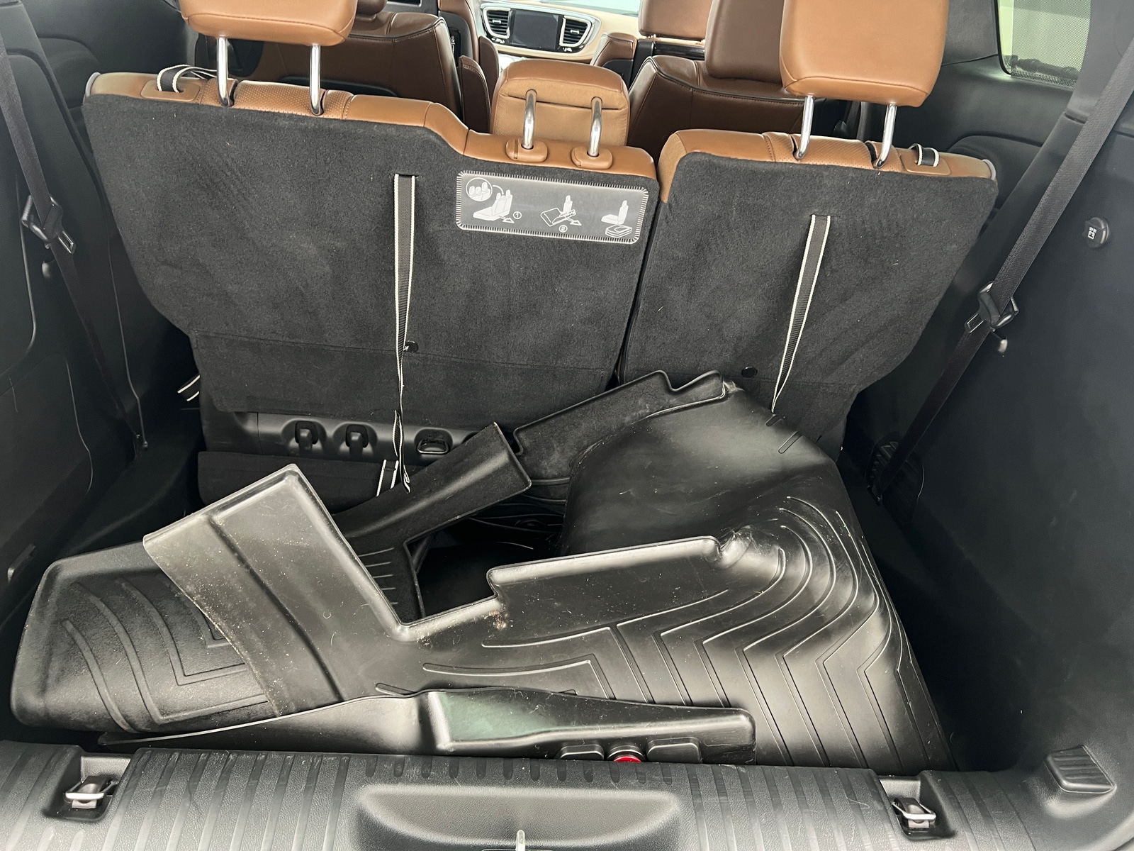 Thumbnail: 2019 Chrysler Pacifica - 6