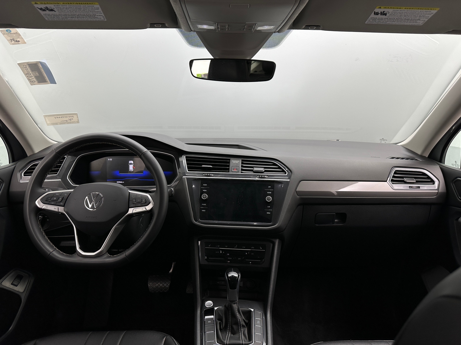 Thumbnail: 2024 Volkswagen Tiguan - 2
